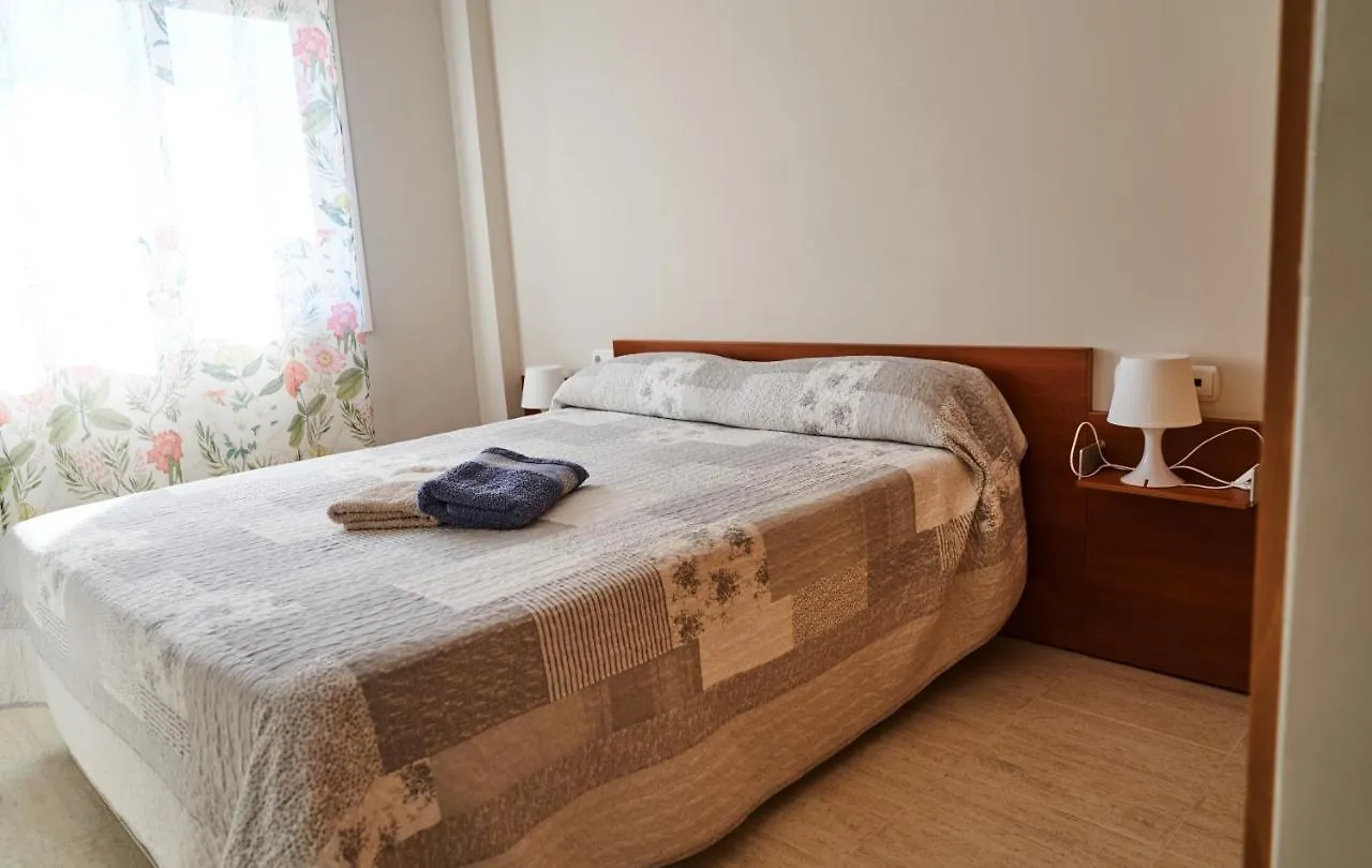 Family Apartment With Parking And Pool Manresa 0*,