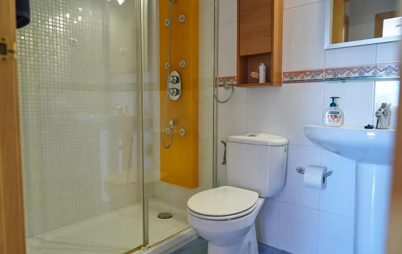 Family Apartment With Parking And Pool Manresa 0*,